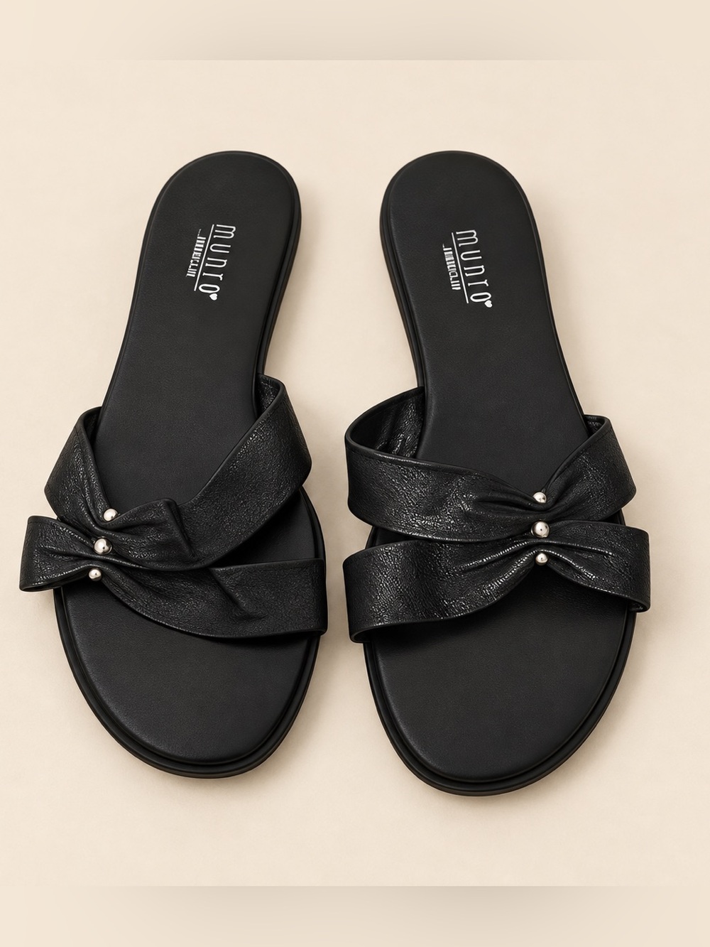 Munro American Black Bow Slide Sandals Low Sculpted Heel Size 10